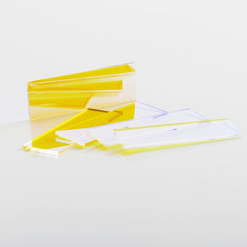 石英玻璃:美容儀濾光片基材的黃金標(biāo)準(zhǔn) 石英玻璃:美容儀濾光片基材的黃金標(biāo)準(zhǔn)